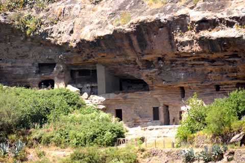 Höhle von La Paja / Yacimiento arqueológico Risco Caido￼