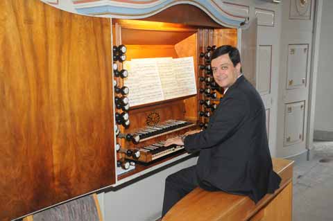 Organist Alessio Corti aus Mailand